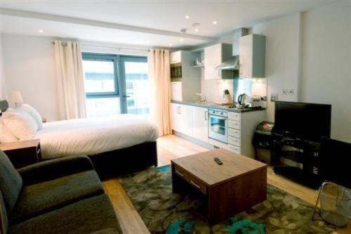Meridian Terrace Serviced Apartments Cardiff Room photo