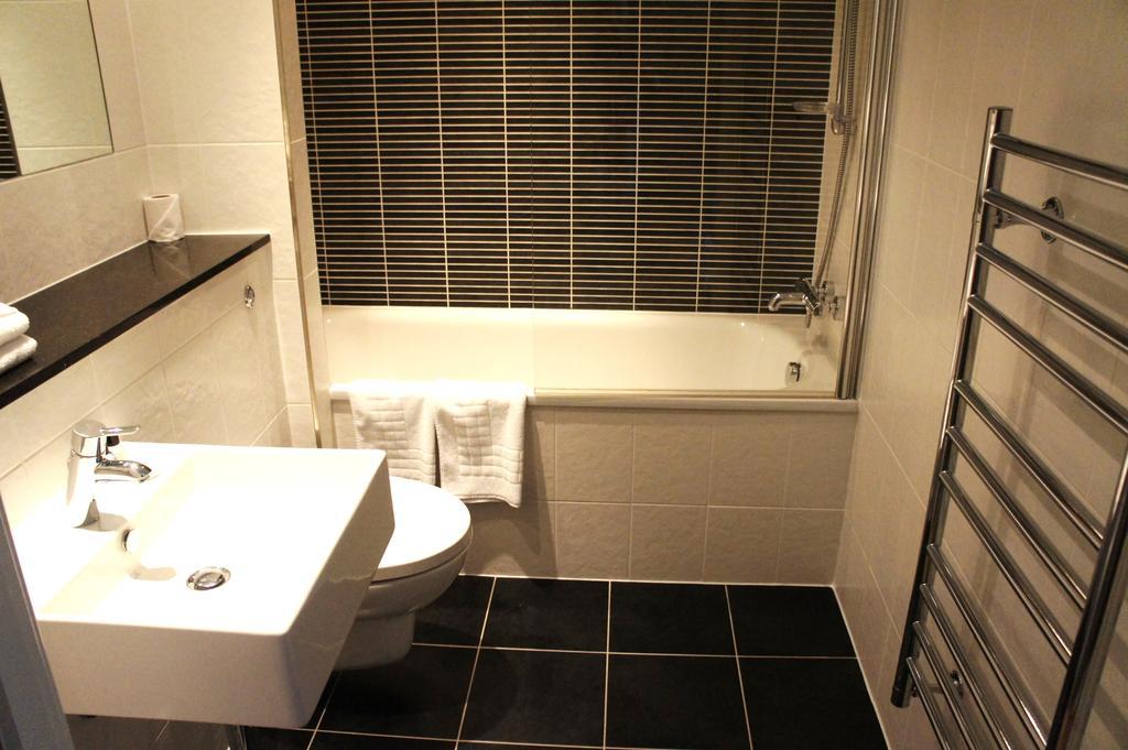 Meridian Terrace Serviced Apartments Cardiff Room photo