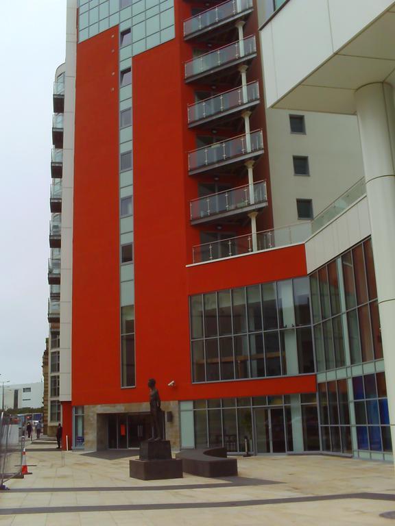 Meridian Terrace Serviced Apartments Cardiff Exterior photo